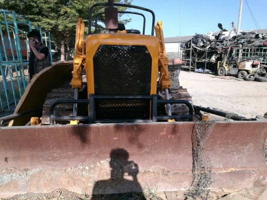 ขายรถ แทรคเตอร์ CAT D4ฝาบางตีนไก่ ช่วงล่างดี เครื่องเดิม สภาพพร้อมใช้งาน เช็คแล้ว