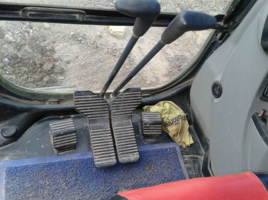 ขาย แบคโฮ KOBELCO SK200-8 Supper YN12 เอกสารเล่มทะเบียนครบ รถสวยเดิมๆ เครื่องแน่น ปั้มดี ช่วงล่างเต็ม ราคาคุยกันได้ครับ