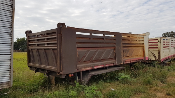 ขาย กระบะดั้มสามมิตร  ยาว 6 เมตร กระบอกพร้อมปั้มไฮดรอลิค   ( ยกเว้นเกียร์ฝาก) สภาพสวยพร้อมใช้งาน สนใจติดต่อเรา  ดำสุโขทัย โทร 089-7087998,081-7855503   หรือเยี่ยมชมเว็ปไซได้ที่  www.dum-sukhothai.com  เรายินดีให้บริการค่ะ