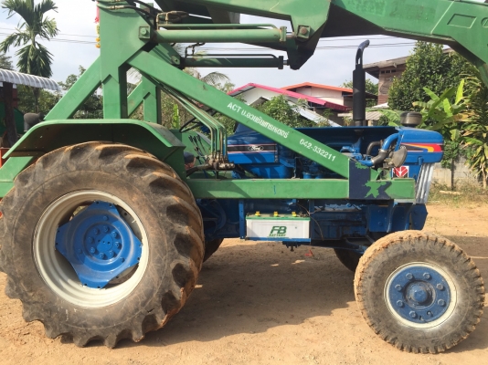 ขายรถ คีบ  ตามภาพ  พร้อมทะเบียน  รถพร้อมใช้งาน ราคา  500,000 บาท