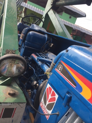 ขายรถ คีบ  ตามภาพ  พร้อมทะเบียน  รถพร้อมใช้งาน ราคา  500,000 บาท