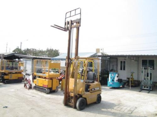 ขาย รถยก KOMATSU รุ่น : FG09-2 นำเข้าจากญี่ปุ่น รหัสสินค้า : 14001671 www.nihonmono.com