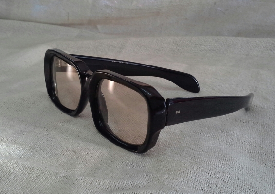 แว่นตา 'เนิร์ด' ยุค '60s เลนส์กระจกสายตายาวสองชั้น หายาก! Vintage NERD handmade in Germany ค่าสายตา +250 แว่นตา 'เนิร์ด' ยุค '60s เลนส์กระจกสายตายาวสองชั้น หายาก! Vintage NERD handmade in Germany ค่าสายตา +250