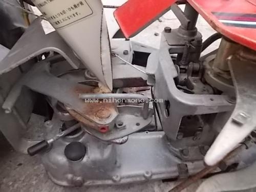 นำเข้าจากญี่ปุ่น รถเกี่ยวข้าวเดินตาม MITSUBISHI รุ่น : MB360 รหัสสินค้า : 80802993 www.nihonmono.com นำเข้าจากญี่ปุ่น รถเกี่ยวข้าวเดินตาม MITSUBISHI รุ่น : MB360 รหัสสินค้า : 80802993 www.nihonmono.com