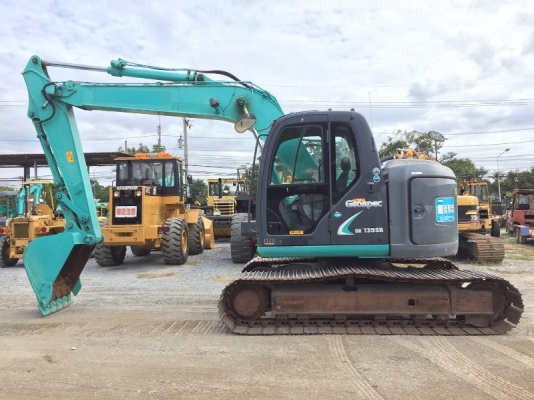 KOBELCO SK135SR-2 YY05  นำเข้าจากญี่ปุ่น ราคาพิเศษ