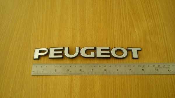เพลทโลโก้ PEUGEOTแท้ ติดท้ายรถ
