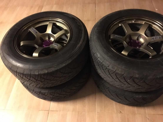 ขายแม็ก te37 SUV ขอบ18"6 รู พร้อมยาง nitto 420 s ขนาด 265/60/18 ปี 4815
