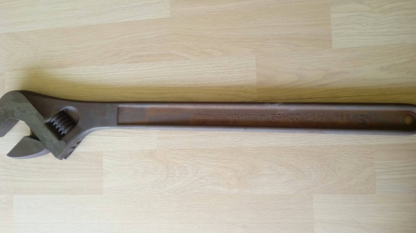 ขายประแจเลื่อนBAHCO 24" MADE IN SWEDEN.ใหม่เก่าเก็บ