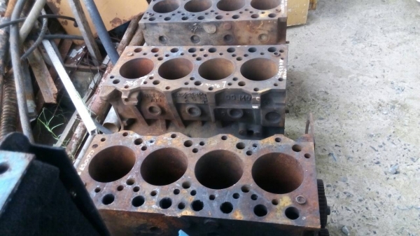 ขายเสื้อสูบ รถแมคโค 6-D-95-L และ4-D-95-L เสื้อสวยครับ ไม่มีรอยปะ รับประกันครับ ขายไม่แพง