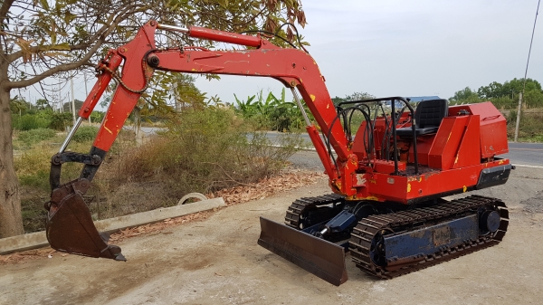 ขายด่วนรถแบคโฮKOMATSUโคมัสซูPC15-3เครื่องโคมัสซู3D75เครื่องดีปั่มแรงรถนอกเพิ่งนำเข้ามาใหม่ยังไม่เคยใช้งานในเมืองไทยเลย