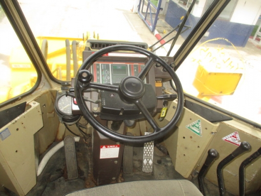 ขายรถตัก KOMATSU WA300-1 สภาพสวยพร้อมใช้งานนำเข้าจากญี่ปุ่น ติดต่อ อำพล 090-9694506/ 080-3031241