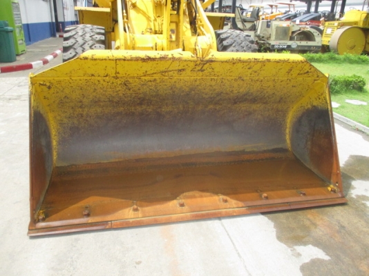 ขายรถตัก KOMATSU WA300-1 สภาพสวยพร้อมใช้งานนำเข้าจากญี่ปุ่น ติดต่อ อำพล 090-9694506/ 080-3031241