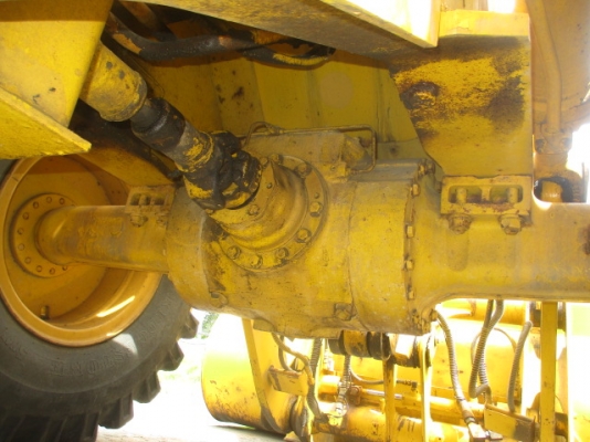 ขายรถตัก KOMATSU WA300-1 สภาพสวยพร้อมใช้งานนำเข้าจากญี่ปุ่น ติดต่อ อำพล 090-9694506/ 080-3031241