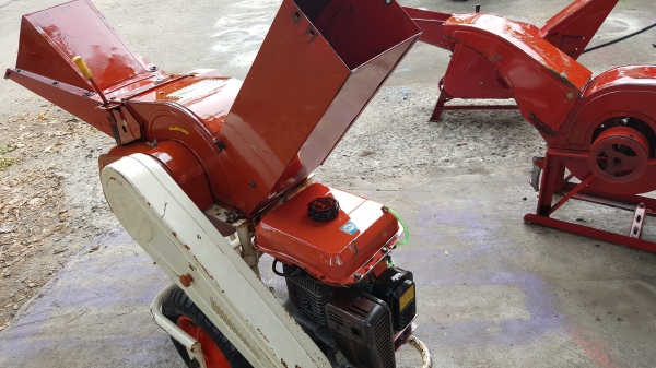 เครื่องย่อยกิ่งไม้พร้อมใช้งาน ต่อรองได้ขายได้ขาย รหัสสินค้า C2 - 25