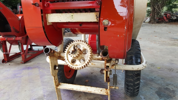 เครื่องย่อยกิ่งไม้พร้อมใช้งาน ต่อรองได้ขายได้ขาย รหัสสินค้า C2 - 25