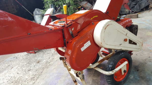 เครื่องย่อยกิ่งไม้พร้อมใช้งาน ต่อรองได้ขายได้ขาย รหัสสินค้า C2 - 25