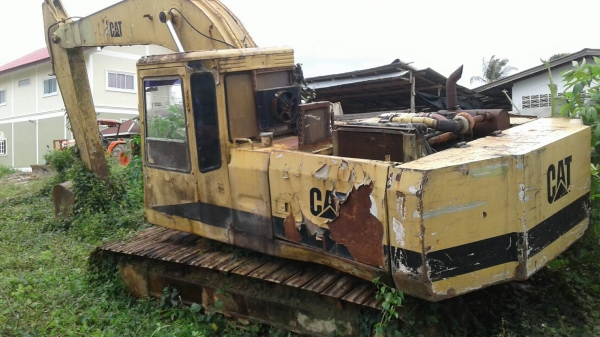 รถขุด CAT E200B รถจอดไว้ ไม่ได้ใช้ มีเอกสาร