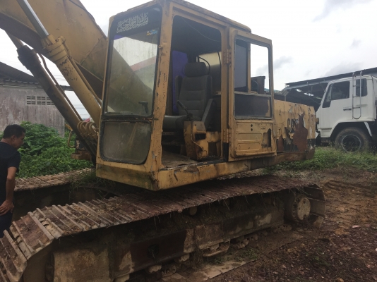รถขุด CAT E200B รถจอดไว้ ไม่ได้ใช้ มีเอกสาร