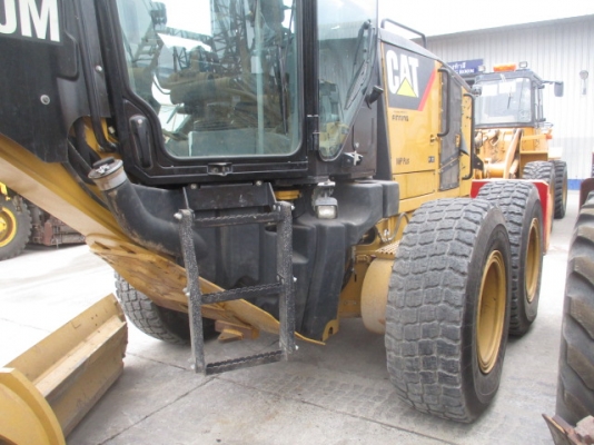 ขายรถเกรด CATERPILLAR 140M นำเข้าจาก USA สนใจติดต่อ อำพล 090-9694506, 080-3031241