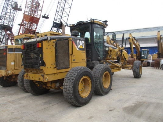 ขายรถเกรด CATERPILLAR 140M นำเข้าจาก USA สนใจติดต่อ อำพล 090-9694506, 080-3031241