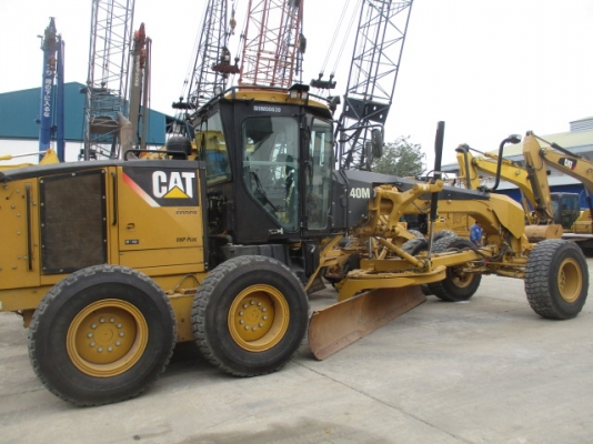 ขายรถเกรด CATERPILLAR 140M นำเข้าจาก USA สนใจติดต่อ อำพล 090-9694506, 080-3031241