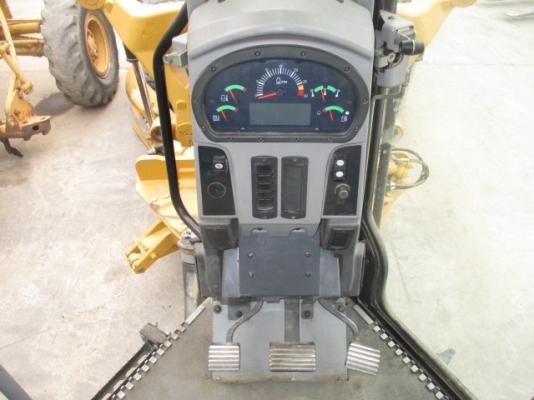 ขายรถเกรด CATERPILLAR 140M นำเข้าจาก USA สนใจติดต่อ อำพล 090-9694506, 080-3031241