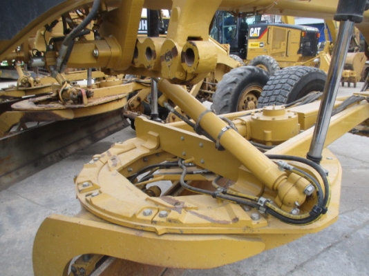 ขายรถเกรด CATERPILLAR 140M นำเข้าจาก USA สนใจติดต่อ อำพล 090-9694506, 080-3031241