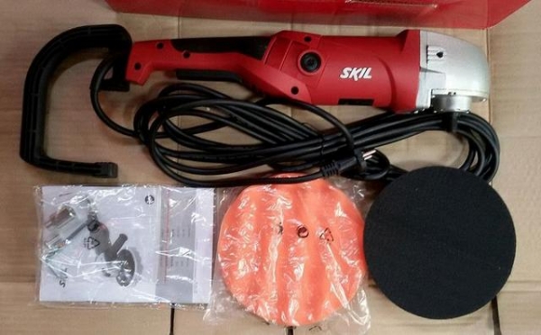 เครื่องขัดเงา ขัดสี ลอกสีและขัดสนิม ยี่ห้อ Skil รุ่น F015 9080 JD