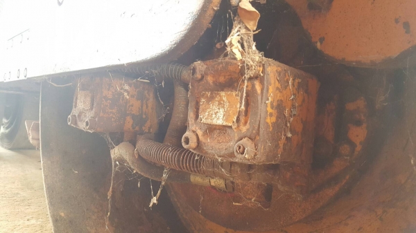 ขาย รถบดสั่นสะเทือน ขนาด 4 ตัน ล้อเหล็กหน้า ล้อหลังยาง 4 เส้น รถพร้อมใช้งานครับ