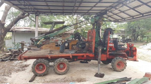 ขาย รถคีบเอนกประสงค์ 6 ล้อ 3 เพลา สโลว์กลาง มีวินส์ด้านหน้า เครื่อง ISUZU 3 สูบ เอกสารใบอินวอยซ์