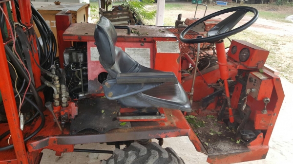 ขาย รถคีบเอนกประสงค์ 6 ล้อ 3 เพลา สโลว์กลาง มีวินส์ด้านหน้า เครื่อง ISUZU 3 สูบ เอกสารใบอินวอยซ์