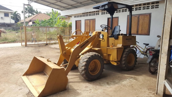 ขาย รถตัก KOMATSU WA30-2 สภาพพร้อมใช้งาน ราคาต่อรองได้ครับ