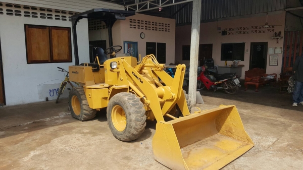ขาย รถตัก KOMATSU WA30-2 สภาพพร้อมใช้งาน ราคาต่อรองได้ครับ