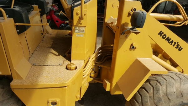 ขาย รถตัก KOMATSU WA30-2 สภาพพร้อมใช้งาน ราคาต่อรองได้ครับ
