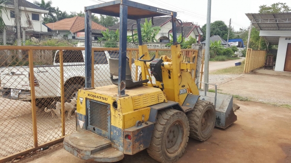 ขาย รถตักขนาดเล็ก KOMATSU SK05 เครื่องดี ปั้มดี ใช้งานได้ แต่ต้องเช็คระบบเลี้ยวซ้ายขวา ราคาต่อรองได้