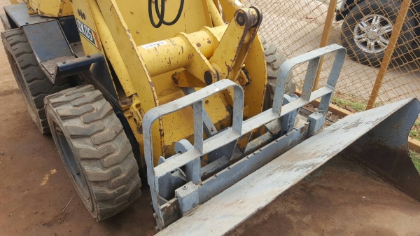 ขาย รถตักขนาดเล็ก KOMATSU SK05 เครื่องดี ปั้มดี ใช้งานได้ แต่ต้องเช็คระบบเลี้ยวซ้ายขวา ราคาต่อรองได้