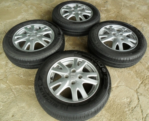 แม็กรถเก๋ง 4รู100ยางมิชลิน ดอกเกือบ1เซ็น ลงพื้นปี13 (4ล้อ3,500) แม็กรถเก๋ง 4รู100ยางมิชลิน ดอกเกือบ1เซ็น ลงพื้นปี13 (4ล้อ3,500)