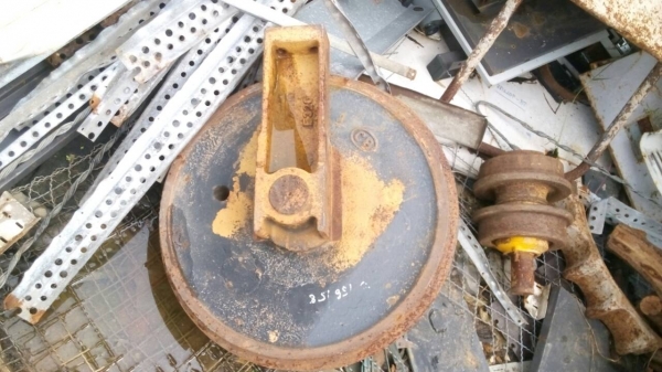 ขายลอนเลอร์ ล้อนำ รถแมคโค รุ่น 200 มี ของ ฮิตาชิ แคท โคมัสสุ  โกเบโก้ ขายถูกตามสภาพ  มีจำนวนจำกัดหมดแล้วหมดเลยครับ