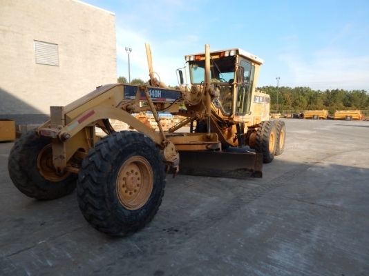 ถึงไทยมีนาคมนี้ครับ รถเกรด CAT 140H #2ZK03954 ปี2000