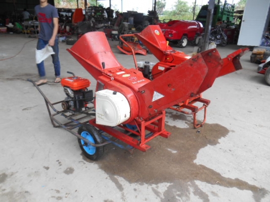 เครื่องย่อยกิ่งไม้ พร้อมใช้งาน