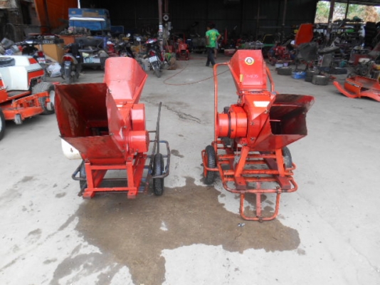 เครื่องย่อยกิ่งไม้ พร้อมใช้งาน