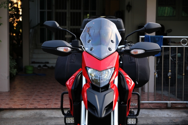 Ducati hyperstrada 821 ปี 2014 ราคา 386,000 วิ่ง 9,xxx Ducati hyperstrada 821 ปี 2014 ราคา 386,000 วิ่ง 9,xxx