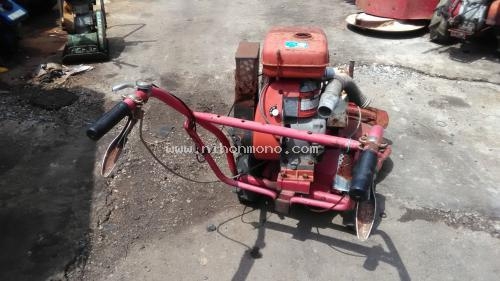 ขาย รถตัดหญ้าแบบเดินตามSATO SRT101 ขนาด7ps. รหัสสินค้า : 80904451 www.nihonmono.com