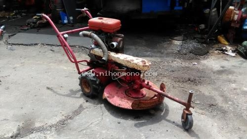 ขาย รถตัดหญ้าแบบเดินตามSATO SRT101 ขนาด7ps. รหัสสินค้า : 80904451 www.nihonmono.com