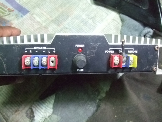 เพาเวอร์แอมป์ ตามสภาพครับ เพาเวอร์แอมป์ ตามสภาพครับ