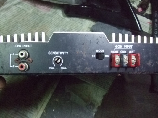 เพาเวอร์แอมป์ ตามสภาพครับ เพาเวอร์แอมป์ ตามสภาพครับ