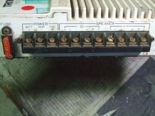 เพาเวอร์แอมป์ ตามสภาพครับ เพาเวอร์แอมป์ ตามสภาพครับ