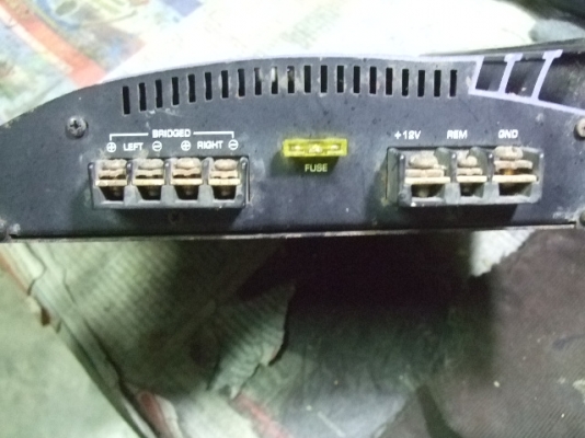 เพาเวอร์แอมป์ ตามสภาพครับ เพาเวอร์แอมป์ ตามสภาพครับ