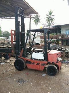 ขายโฟร์คลิฟมือสอง 3 ตัน TOYOTA สภาพพร้อมใช้งานได้เรย ขายโฟร์คลิฟมือสอง 3 ตัน TOYOTA สภาพพร้อมใช้งานได้เรย