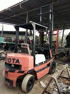 ขายโฟร์คลิฟมือสอง 3 ตัน TOYOTA สภาพพร้อมใช้งานได้เรย ขายโฟร์คลิฟมือสอง 3 ตัน TOYOTA สภาพพร้อมใช้งานได้เรย